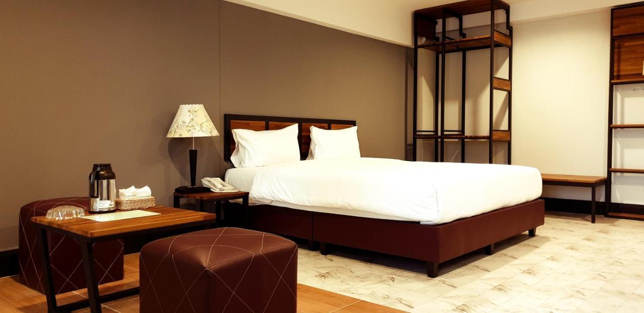 The Canal Hotel Bangkok Dış mekan fotoğraf